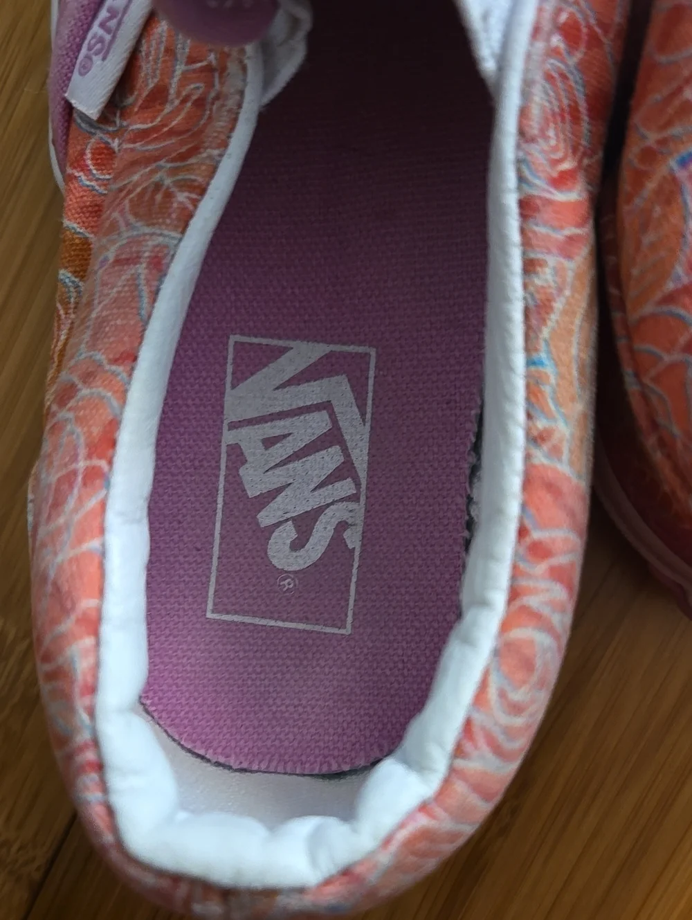 Vans slip kids